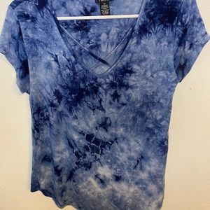 Blue tie die shirt